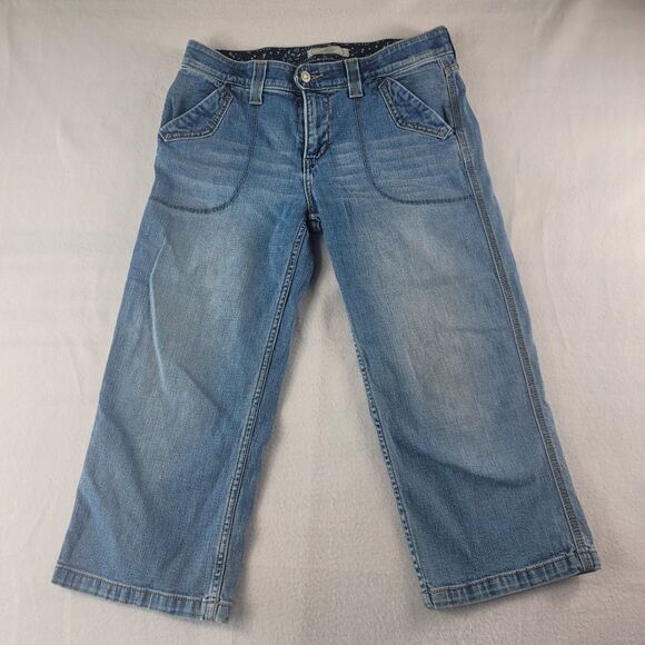 Levi's Jeans Women's Size 10 Blue Mid-Rise Capri Denim Pants - Picture 1 of 6